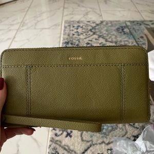 Brand new Fossil women’s wallet